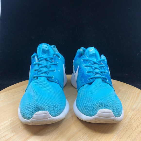 Nike Womens Rosherun Print Clearwater 599432-414 White/Dark Electric Blue Sz 8.5 - Picture 3 of 10